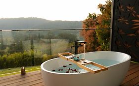 On Eagle Wings Mountain Retreat & Spa